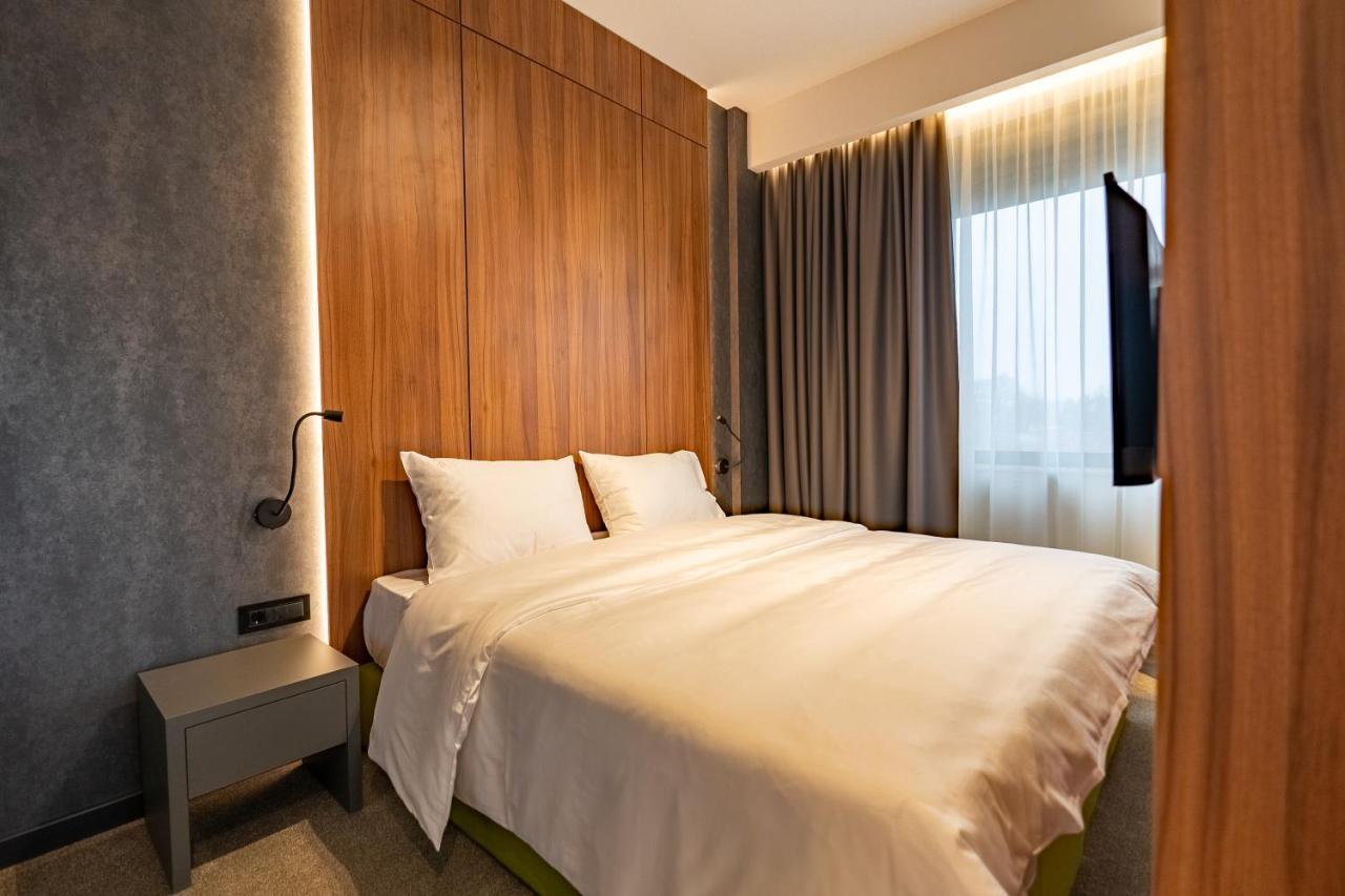Hotel Element Novi Sad Exteriör bild